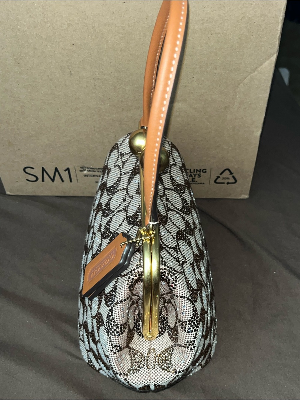 Coach Brown and Cream Signature Jacquard Kiss-Lock 16 - Picture 3 of 11